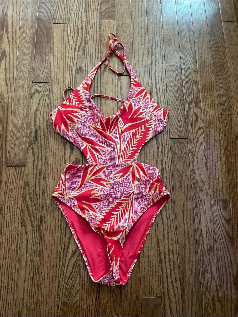 Aerie Red Yellow Print Halter One Piece Swimsuit Women’s Sz Medium